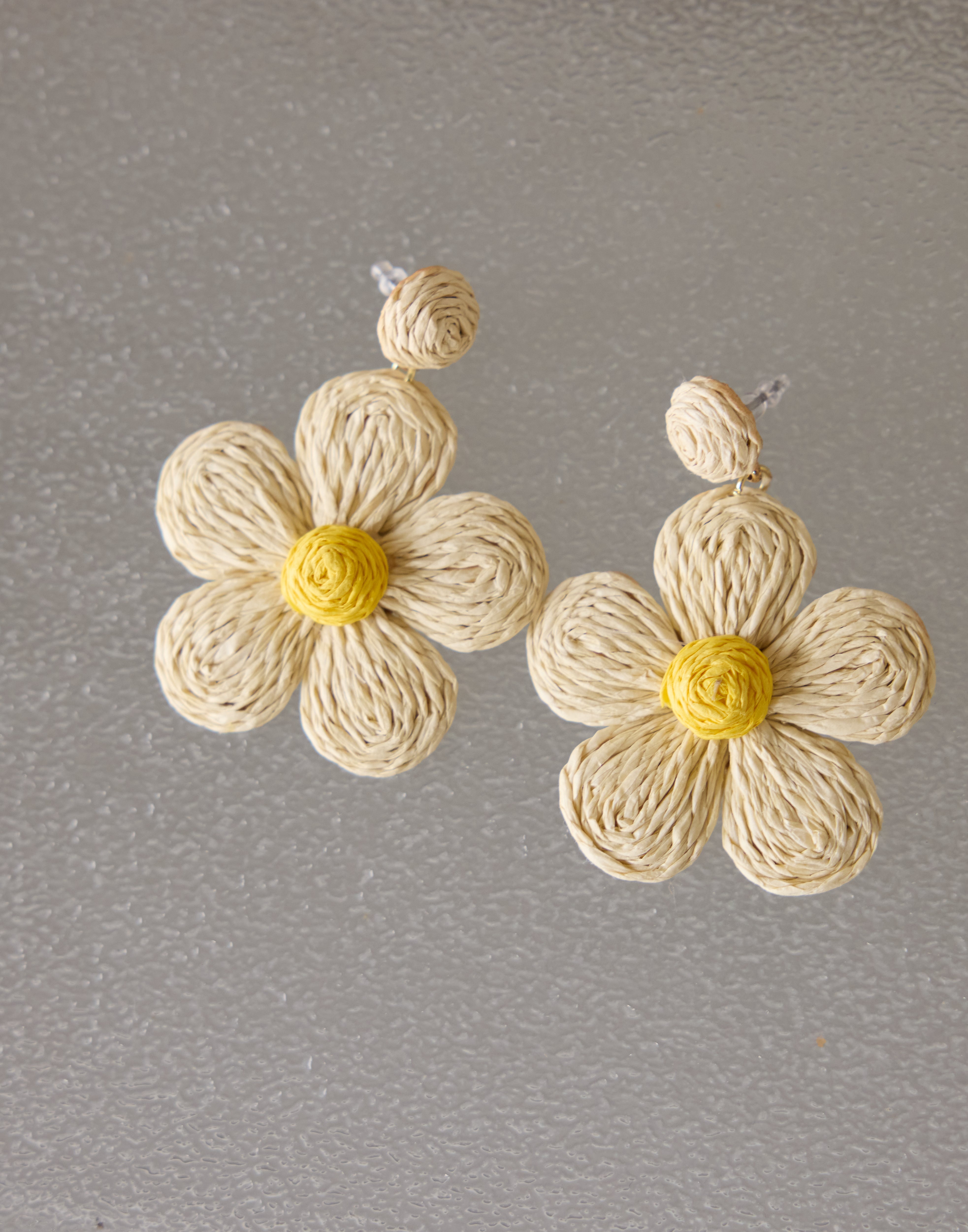 Daisy Bloom Earring - Lamoanna